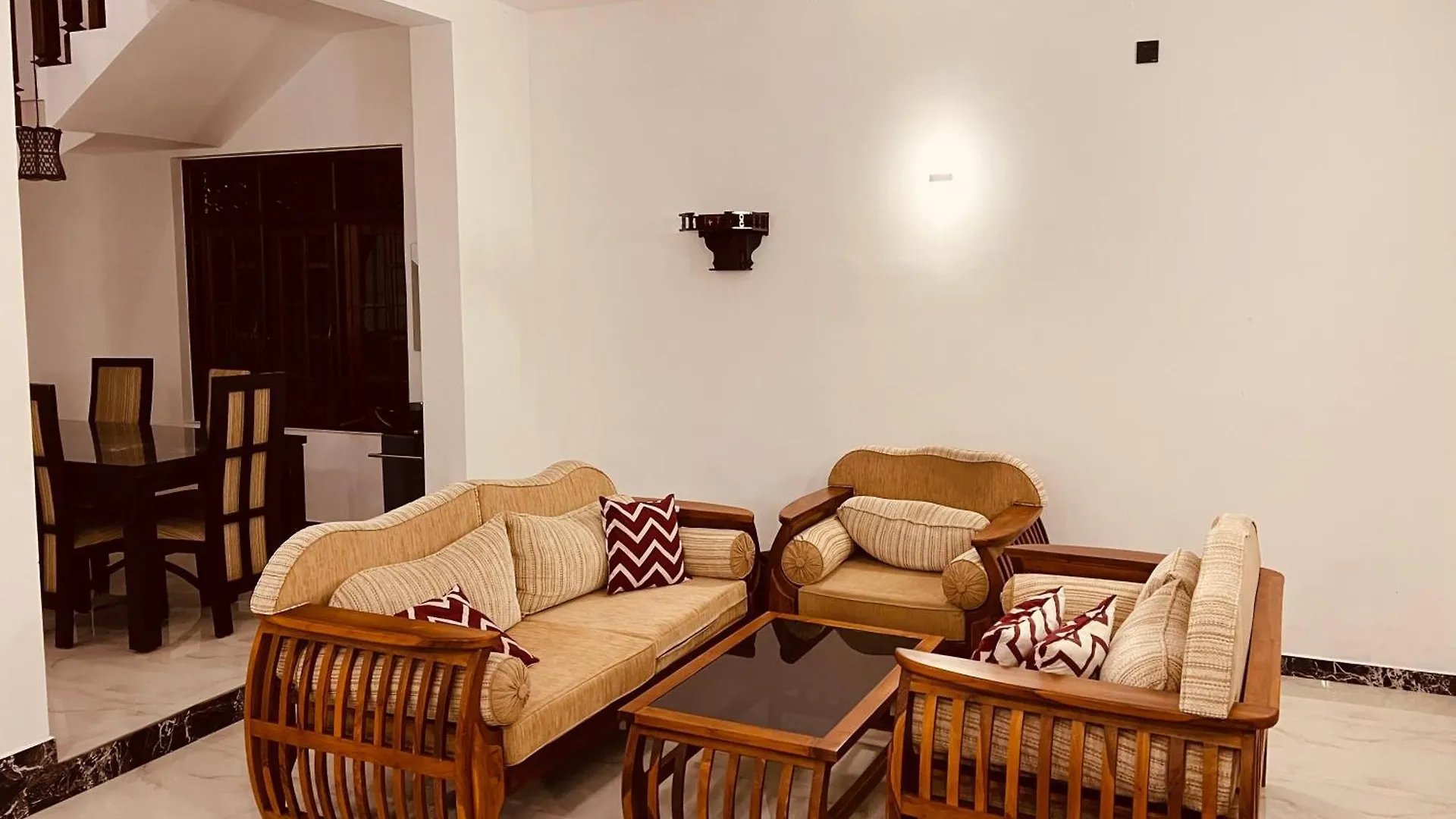 Bed & Breakfast Ahasna Airport Villa Negombo