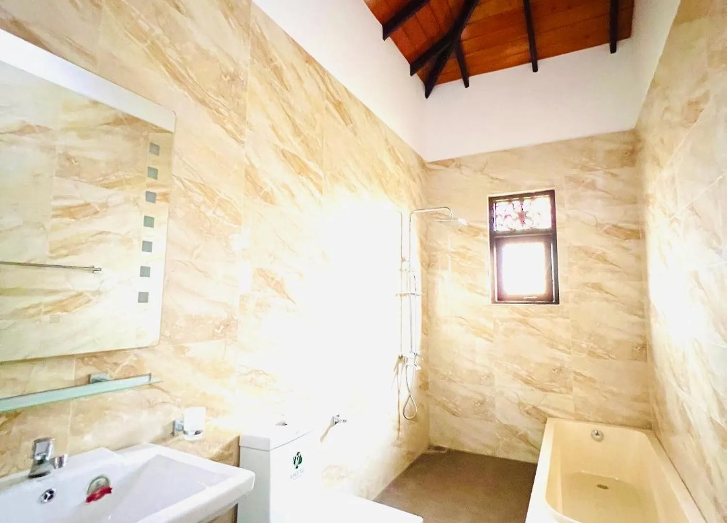 Ahasna Airport Villa Negombo Bed & Breakfast