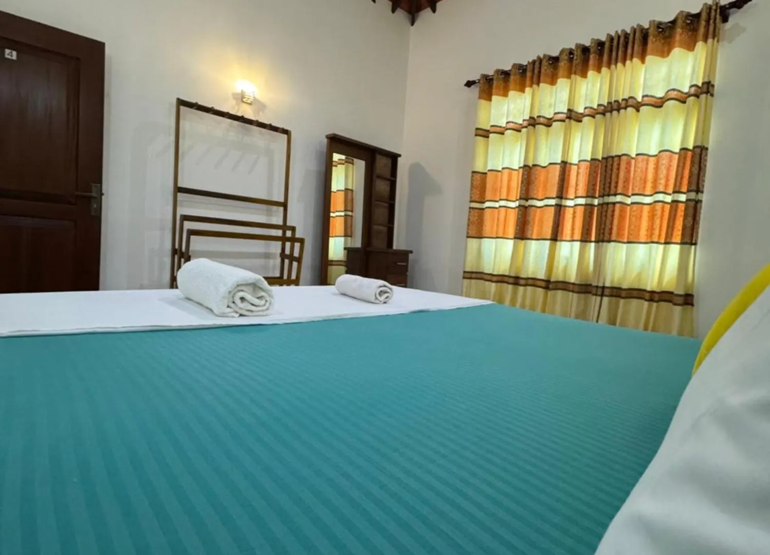 Ahasna Airport Villa Negombo Bed & Breakfast