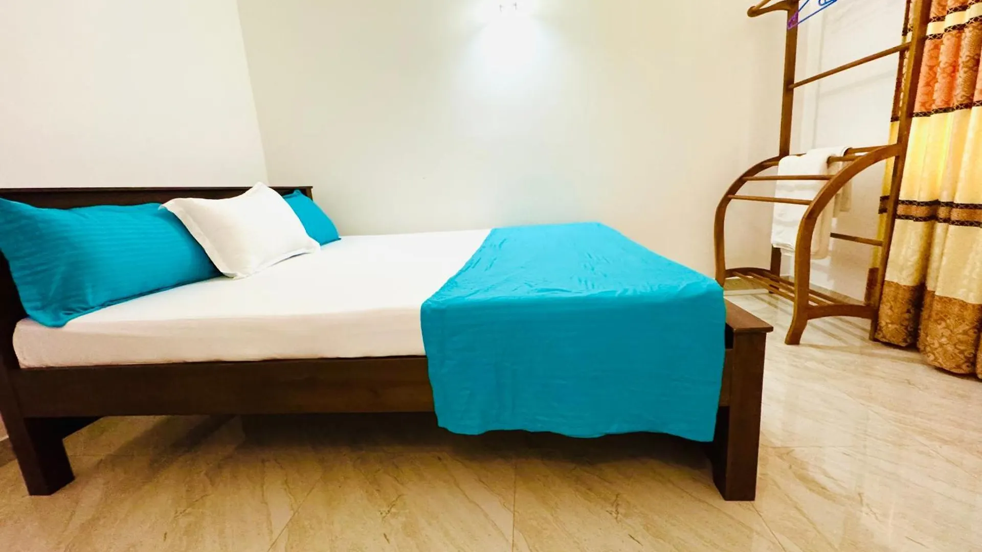 Bed & Breakfast Ahasna Airport Villa Negombo