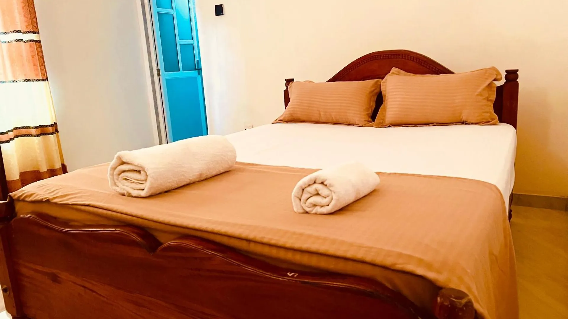 Ahasna Airport Villa Negombo Sri Lanka