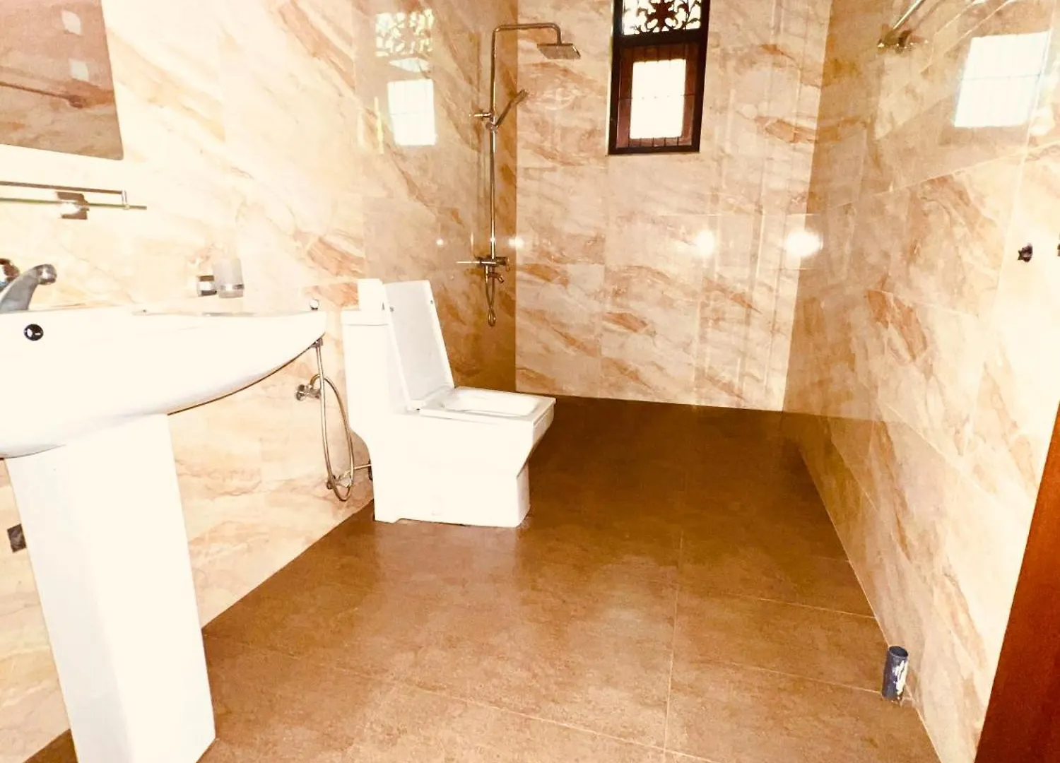 Ahasna Airport Villa Negombo